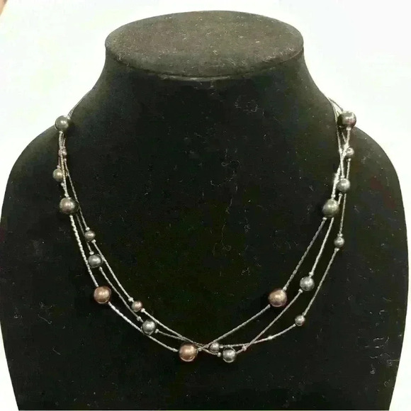 Beautiful dark beaded necklace - Picture 3 of 4